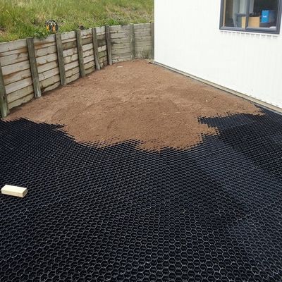 WELDING DISTANCE 330mm-1000mm Geocell Paver für den Verkauf im zeitgenössischen Design Stil