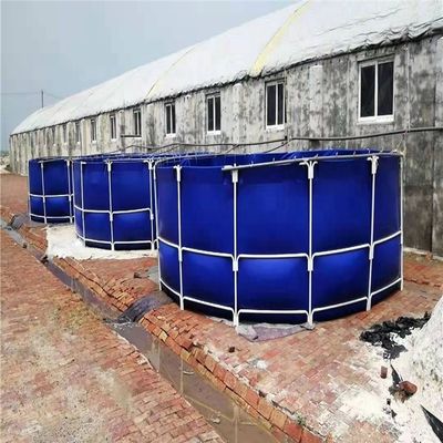Lebensdauer 3-15 Jahre Schwarzer Stahlrahmen PVC HDPE-Tank für Innenfischfarmen Quadratform
