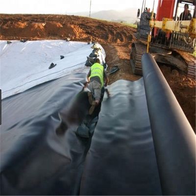 ASTM GRI-GM13 Standard-Geomembran-Schweißmaschine für die Ausweitung der Aquakulturindustrie
