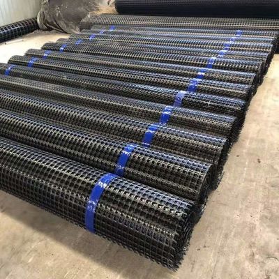 Schwarze Polypropylen-PP-Biaxial-Plastik-Geogrid-Gitterrolle für den Bodenstabilisierungsbergbau