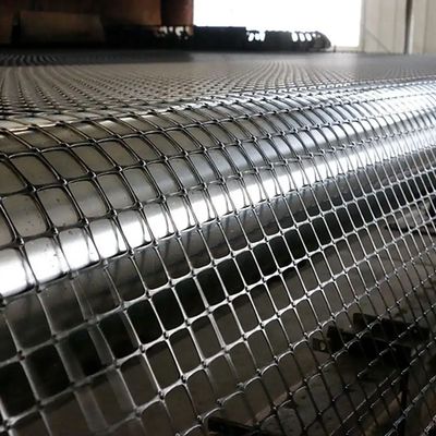 Schwarze Polypropylen-PP-Biaxial-Plastik-Geogrid-Gitterrolle für den Bodenstabilisierungsbergbau