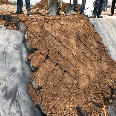 Weiße, glatte Oberfläche HDPE-Geozelle zur dauerhaften Bodenstabilisierung und Erosionsbekämpfung
