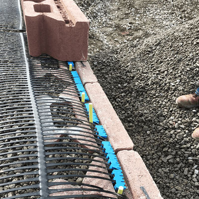 Hohe Festigkeit 40kn/M HDPE einsachsige Kunststoff-Geogrid für 50m Rolllänge und 1m Breite