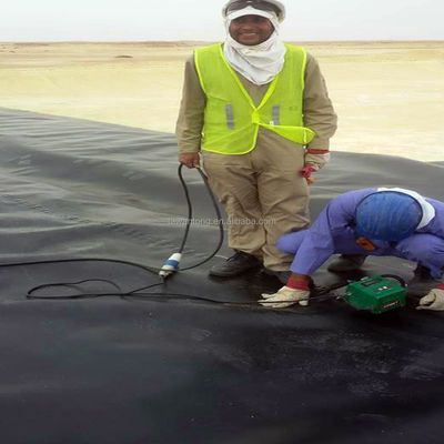 0.5-3mm HDPE Geomembran Reservoir Liner für Staudämme und Bergbau in Schwarz Weiß Grün Blau