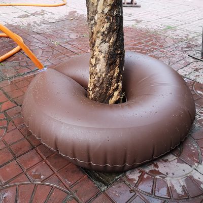 Maximieren Sie die Gesundheit der Bäume mit PVC-Rundbaum-Gewässerungsbeutel Funktion Tropfbewässerungsarbeiten