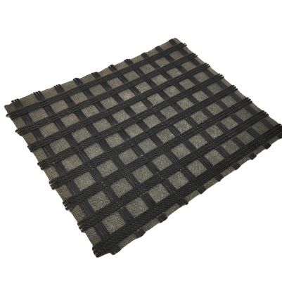 Straßenverstärkung 100-100kn Glasfaser Geogrid aus 50g Nichtgewebe