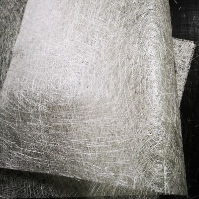 E-Glas Jushi Fiberglass gehackte Strand Mat 300gms 450gm mit mittlerer Weichheit Weiß