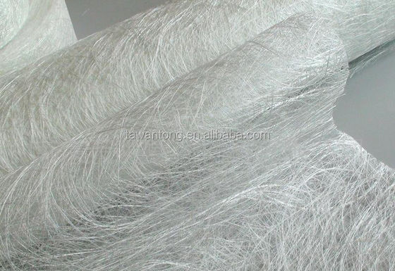 E-Glas Jushi Fiberglass gehackte Strand Mat 300gms 450gm mit mittlerer Weichheit Weiß