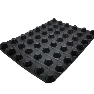 60 mm hohe HDPE-Dumpel-Kunststoff-Abflussplatte für Golfplatz- und Dachwasserdichtung