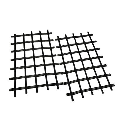 Geogridverstärkung aus weißem Polyester zur Bodenstabilisierung im Bauwesen