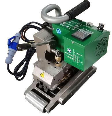 1.5mm Membrandicke Klasse II Dämmungsgrad 1800W Kunststoff-Extruder-Schweißmaschine
