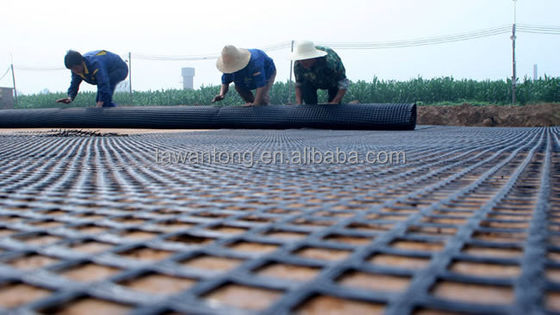 50KN Bitumen beschichtet Glasfaser Geogrid Das wesentliche Produkt für die Straßenverstärkung