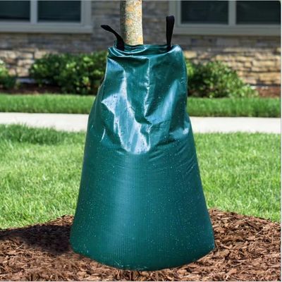 Bequeme 75L-Kapazität PVC-Platten-Bäume Trinkbewässerung Tropfbewässerungstüte für 650g Bäume